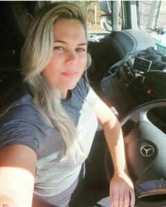 Motoristas mulheres na logística